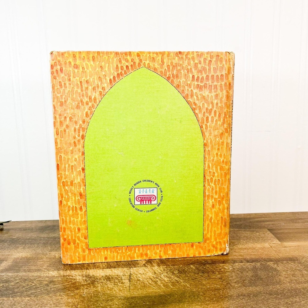 Vintage Churchmouse Stories by Margot Austin: Children's Bookshelf Decor - Picture 6 of 9